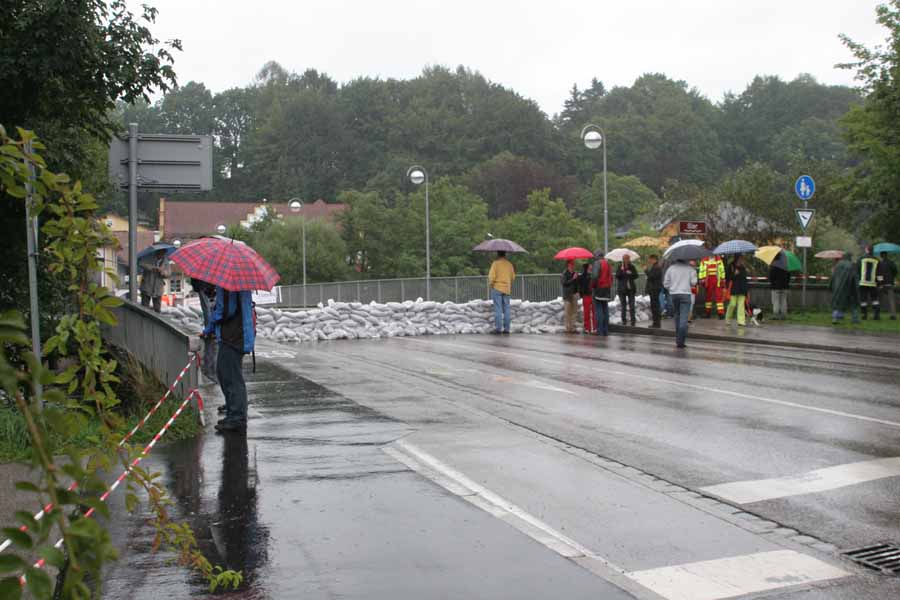 Hochwasser 22. und 23.August 2005 im Allgäu / Illerbrücke für das Zentrum von Kempten