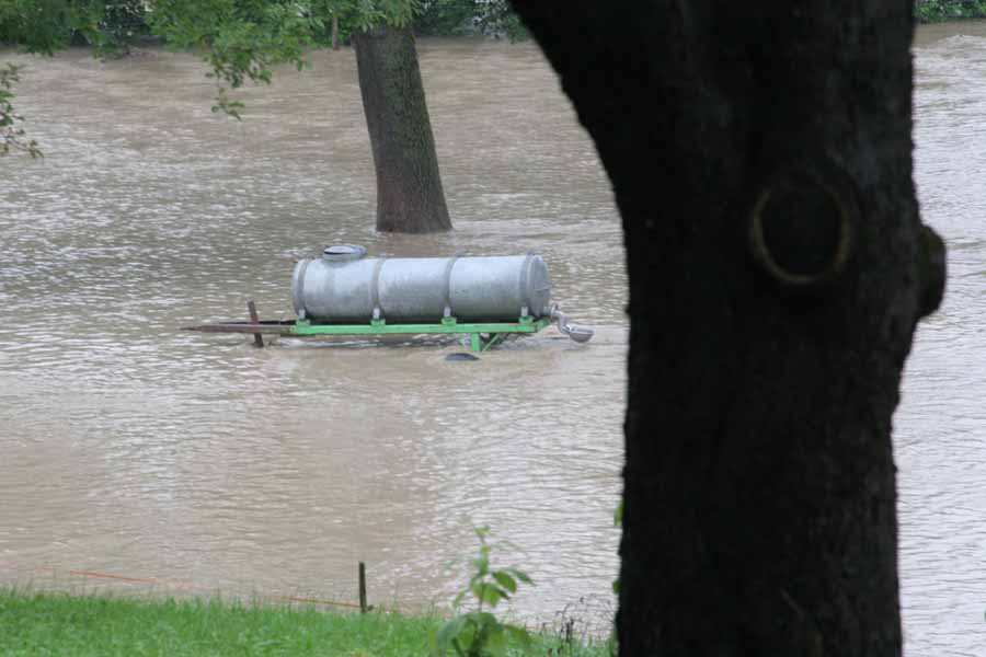 Hochwasser 22. und 23.August 2005 im Allgäu / Iller Überflutung in Ottackers