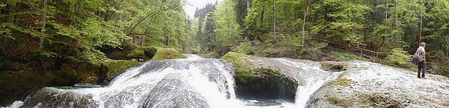 53-Wasserfallpanorama