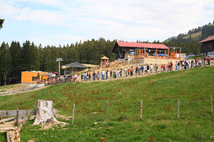 Ca. 15 Min Wartezeit am Alpsee Coaster