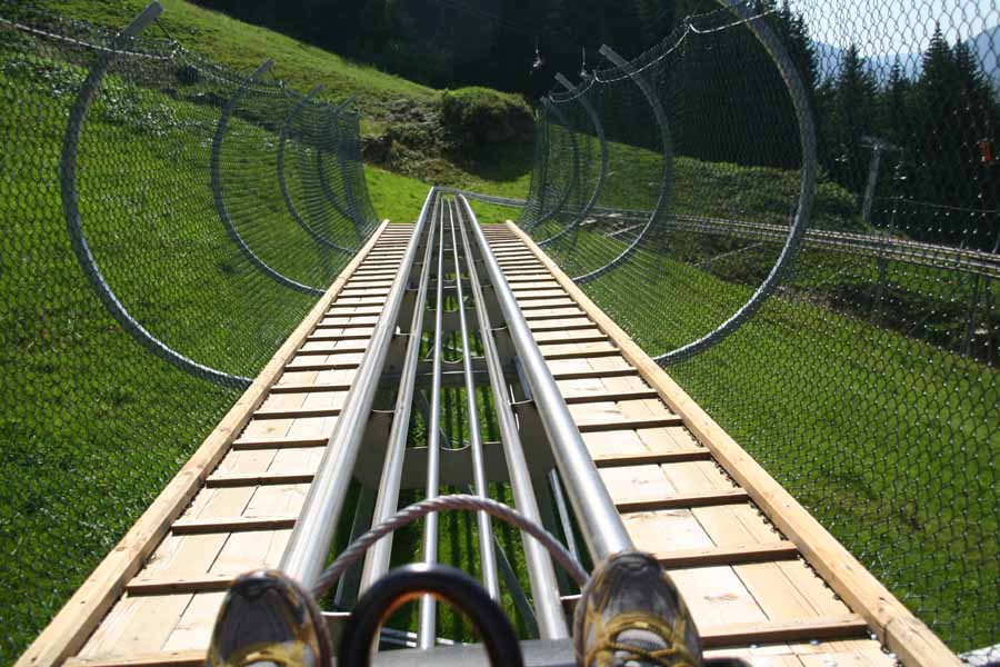 Alpsee Coaster - gerade aus sind nur kurze Abschnitte