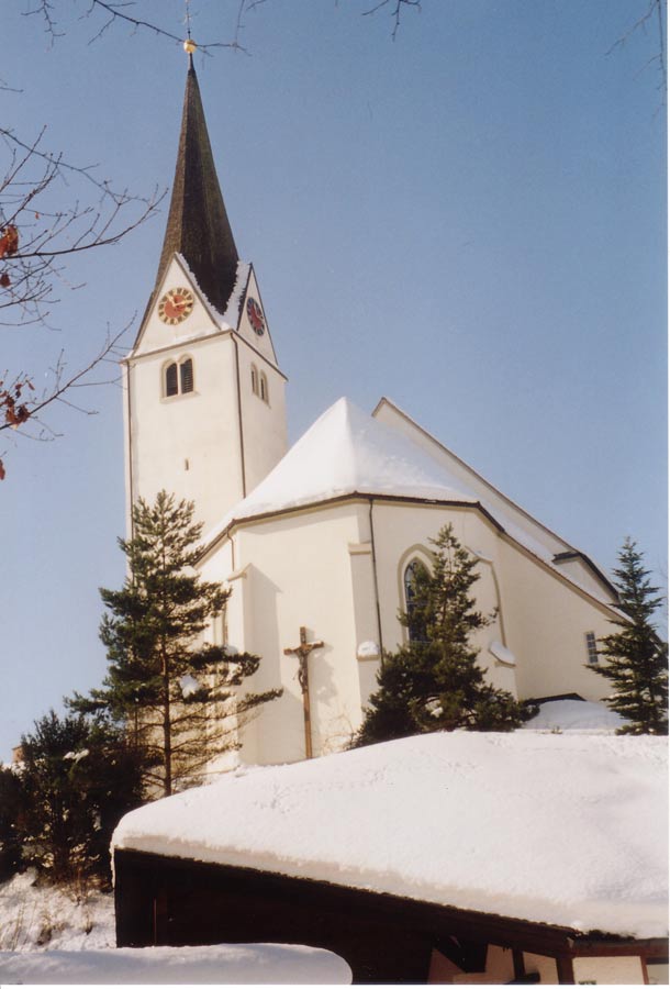 Chorkreuz-Pfarrkirche-Heime