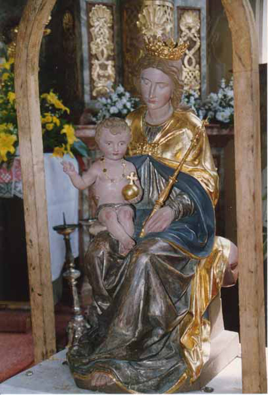 Helmut Schwank - Taufsteine und Schnitzwerke / Madonna in der Pfarrkirche in Altstädten