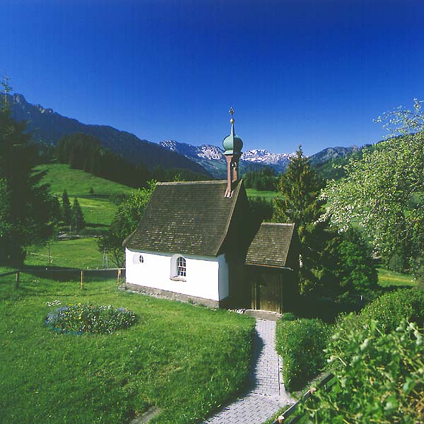 Sommer / Kapelle in Giessenschwand