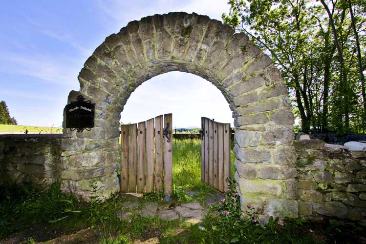 Pestfriedhof - Tor