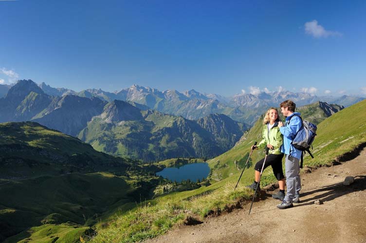 Wanderer am Seealpsee