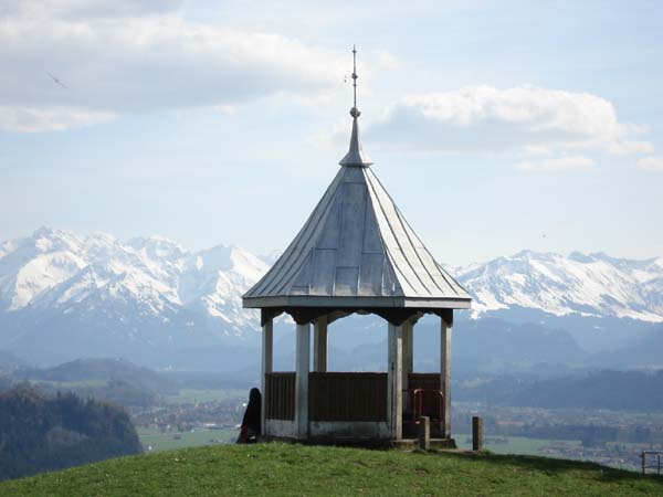 Wunderschoene Panoramaaussicht_Gebhardtshoehe_Rettenberg im Alllgaeu