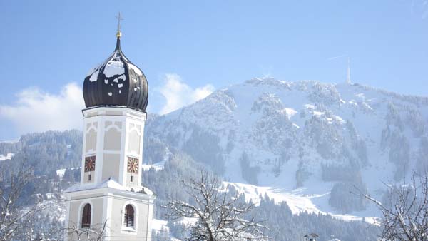 Winter_Kirche St. Stephan_Rettenberg im Allgaeu