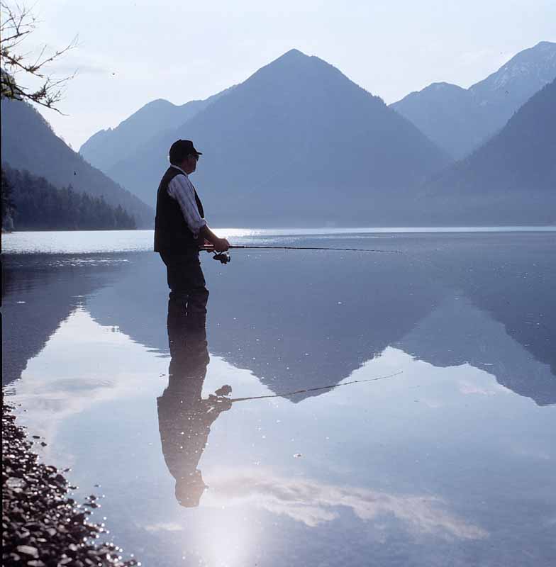 Plansee und Urisee / Fischer am Plansee