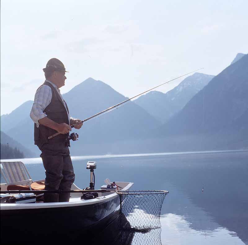 Plansee und Urisee / Fischer am Plansee