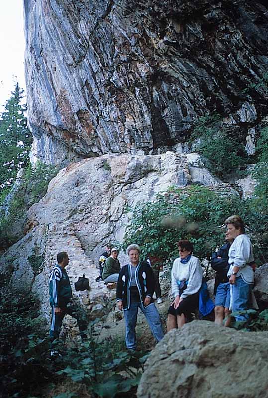 Wanderer am Felsen