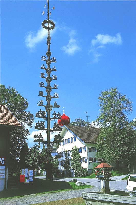 Scheffau_Maibaum