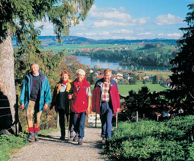 Wandergruppe im Kenzengebiet in den Ammergauer Alpen